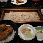 Kakurebou oniwa - うどんと小丼定食