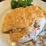シェ クープル - オムレツを割ると トロトロが溢れ出てきます（＾∇＾）たいめいけんのオムライスと一緒ですね
決定的な違いは、味のつくり 伝統的洋食王道な味にたいして、非常に優しく素材の味を出してくる味
金沢らしい