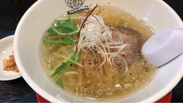 TAKANE（タカネ）沖縄の塩ラーメン店>
