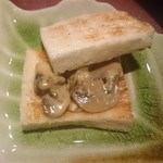 広島県産　フィレカツ　マッシュルームソースのトースト