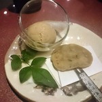 京松蘭はなれ - 五島列島のほうじ茶のアイスとかんころ餅