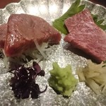 京松蘭はなれ - 北海道産 サーロインのコブの炙り刺しとハラミ刺し