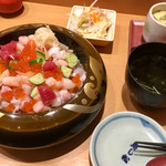 寿し松 - ランチ  サラダ・茶碗蒸し・お汁付き