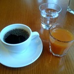 茶屋cafe あづま - コーヒー（お替り自由）、フルーツミックスジュース