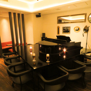 ”グランドピアノ席”札幌で唯一のプレミアムシート