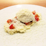 ラ・トラース - 7】デザート：ホワイトチョコ 奈良県の苺 ヘーゼルナッツ(2016.12月)