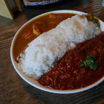 葡萄舎 - ２種類（チキンCURRY、茄子とトマトのCURRY） 800円(税込)