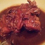 Brasserie Mugi 3 - 鶏肉の赤ワイン煮