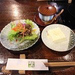 そば繁 - 畑サラダ、くみ上げ豆腐、茶碗蒸し