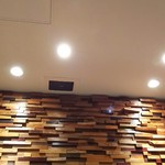 傳 - （2017年1月  訪問）内装の廃材を活かしたインテリア、素敵です。