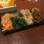 焼肉・冷麺 三千里 - ナムル盛り合わせ