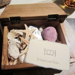 イレテテュヌフワ - 小さな本にはショップカード