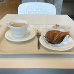 カフェ・ディ・フェスタ - アップルパイ、アメリカンコーヒー 2016/02/22