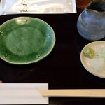 みつ蔵 - セットされた膳で待つ