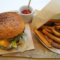 ザ・ステーキハウス - ザ・ステーキハウス和牛チーズバーガー
