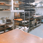 パンやきどころ RIKI - 厨房の様子です。（2017.1 byジプシーくん）