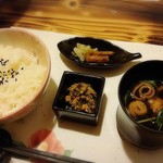 幸咲 - ★高菜と鮭の胡麻和えご飯・赤出し汁