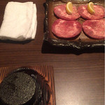 Sakanaya Suiraku - お通しのお肉です。
