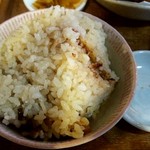 ろっか - 懐かしい味わいのとりとゴボウの炊き込みご飯