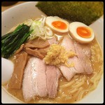 美空 - 海老香る味玉生姜味噌らーめん 中、ほうれん草。