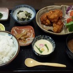 吉菜 - からあげ定食（800円）