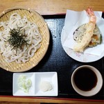 冷やし天ざるうどん800円
