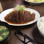 洋食の朝日 - ビフカツ♫衣は少し薄めなので剥がれやすいです^_^;