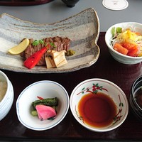 日本料理 羽衣 - ステーキ、御飯