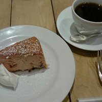 Osteria UVA RARA 横浜 - 
