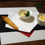 手打ち蕎麦とフレンチの やな木 - アヴァン アミューズ ウニご飯のクルスティアン、カニを添えたブランダード、百合根のロワイヤル