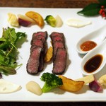 手打ち蕎麦とフレンチの やな木 - 千屋牛のリソレ　ハーブの粒マスタードと山葵甘露、ハニーチーズのホットサラダ