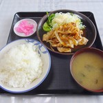 定食・ラーメン ファミリー食堂 宝来 - 焼肉定食