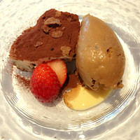KINOE - 