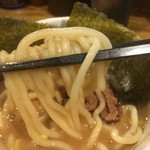 風雲児 - 麺につけスープが絡む