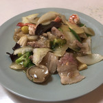 八宝楼 - 炒三種（肉、いか、えび炒め）