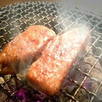 炭火焼肉 なかはら - マキロース焼いてます