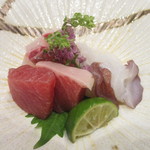 小料理 すず乃 - 青森　中トロ、北海道　活蛸、秋田　鯛