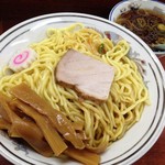 珍々亭 - スープ(50円)は単にラーメンのスープだけど、小休止に程良い。('15年12月)