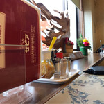 グリルセピア - テーブル。