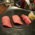 鉄板料理勝屋 - マグロの中トロ寿司