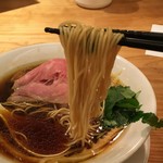 低加水のストレート細麺