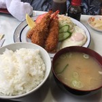 喫茶向陽 - エビフライ定食（味噌汁）８００円