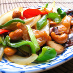 Stir-fried chicken and cashew nuts "Gai Pad Met Mamuang"