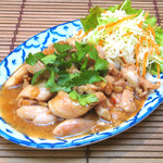 Stir-fried chicken with garlic "Gai Pad Gatiam"