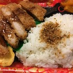 エレナ - とんかつ弁当 442円