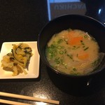 博多みやちく - 豚汁＆漬物