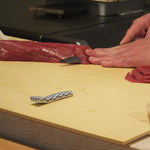 鮨 猪股 - 鮪をさばいております