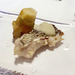 ウシマル - 九十九里産真鯛のかまの鉄板焼きと筍