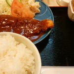Tempura O Shokuji Dokoro Tsukushi - チキンカツマデラソース定食