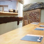 傳 - 大テーブル